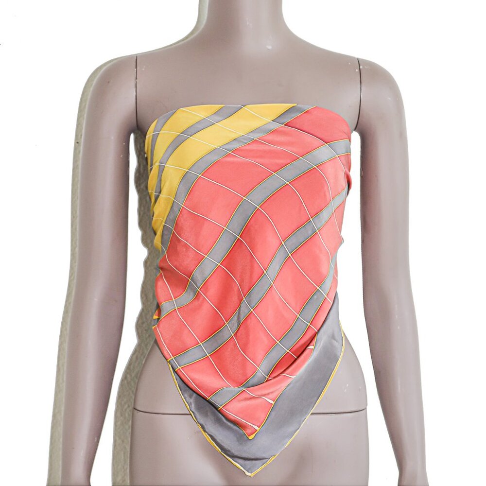 Geometric Square Silk Scarf Vibrant & Luxurious Accessory Perfect for‎ Travel